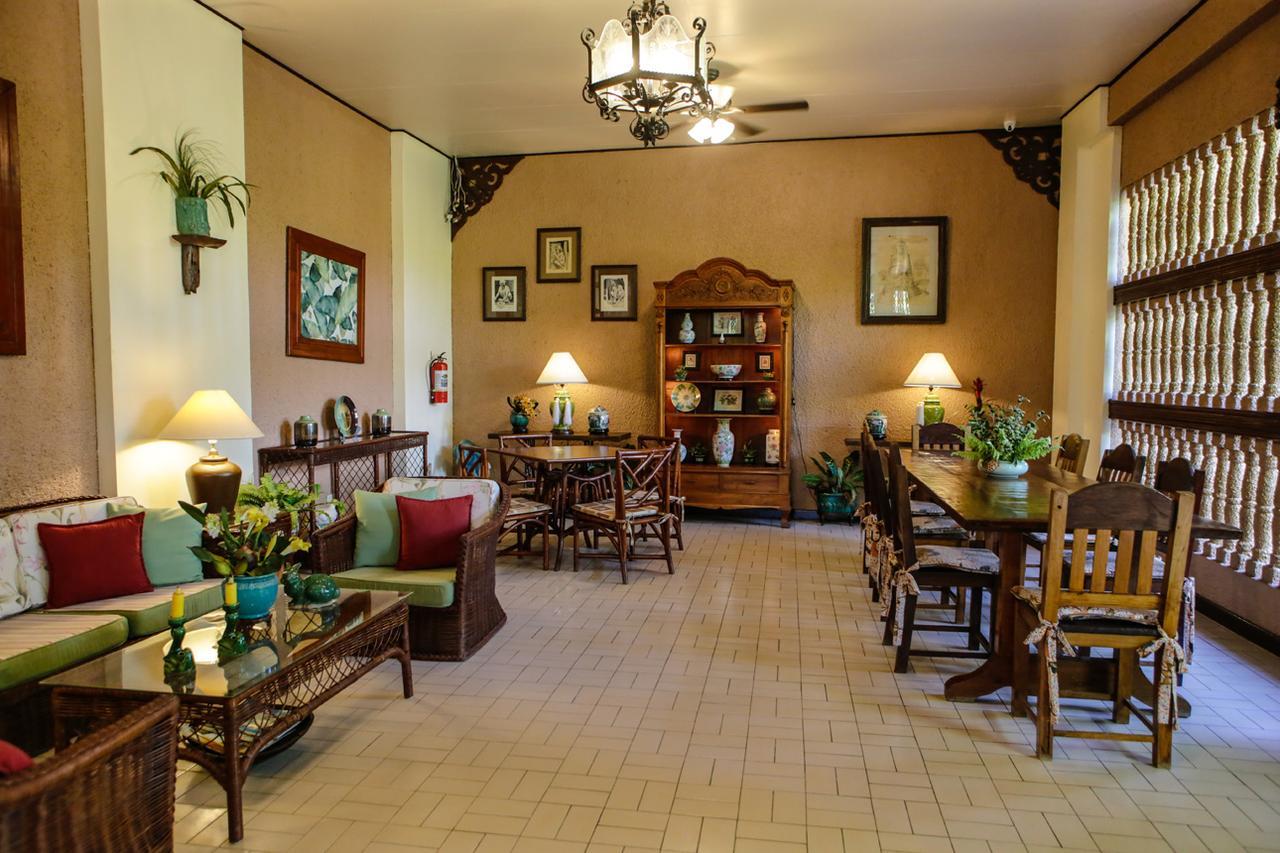 ドゥマゲティ Victoria'S Haven Bed & Breakfast エクステリア 写真